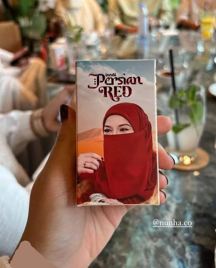 Innai Nunha, Persian Red